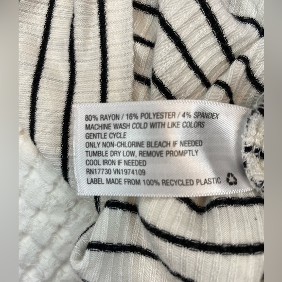 Cross over tie wrap top wild fable - Picture 3 of 4